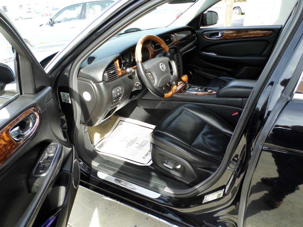 2008 Jaguar XJ-Series XJ8 photo